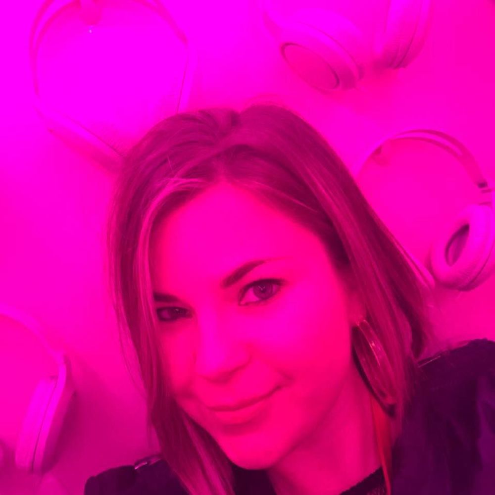 Meet your Posher, Nicole